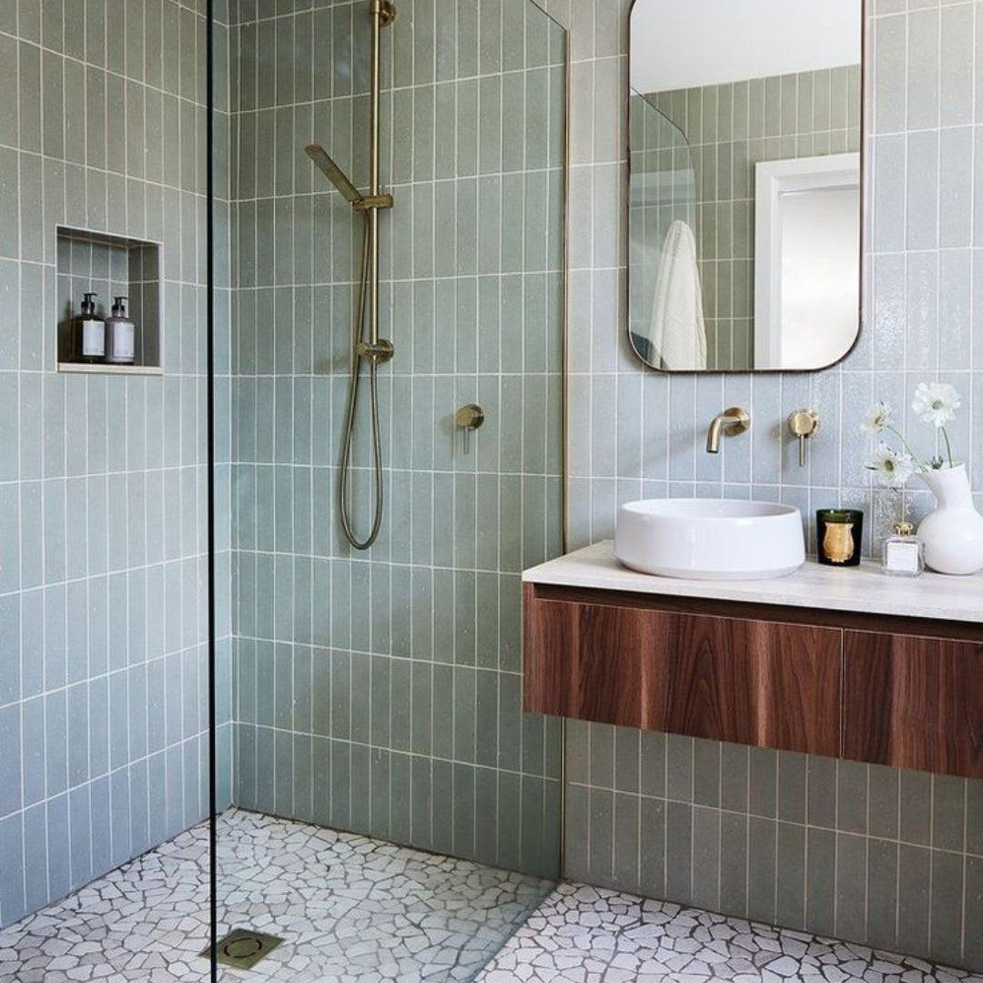 5 INTERIOR DESIGN TIPS FOR SMALL BATHROOMS