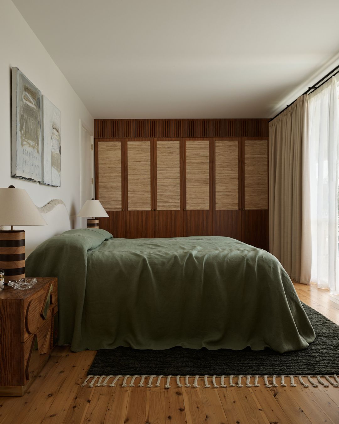 HOW TO CREATE A COHESIVE COLOUR SCHEME IN YOUR HOME
