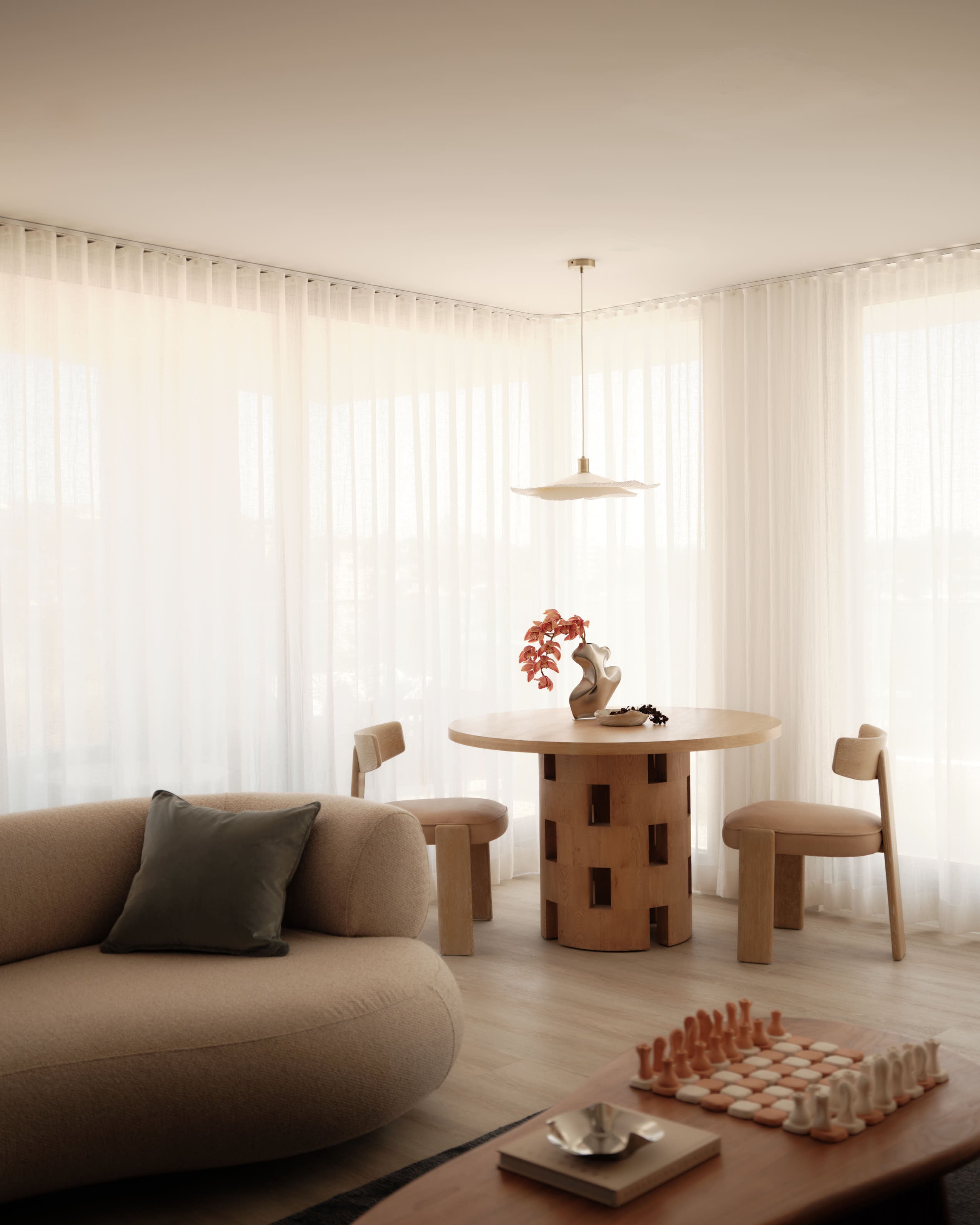 INTERIOR DESIGN – Kerrie-Ann Jones