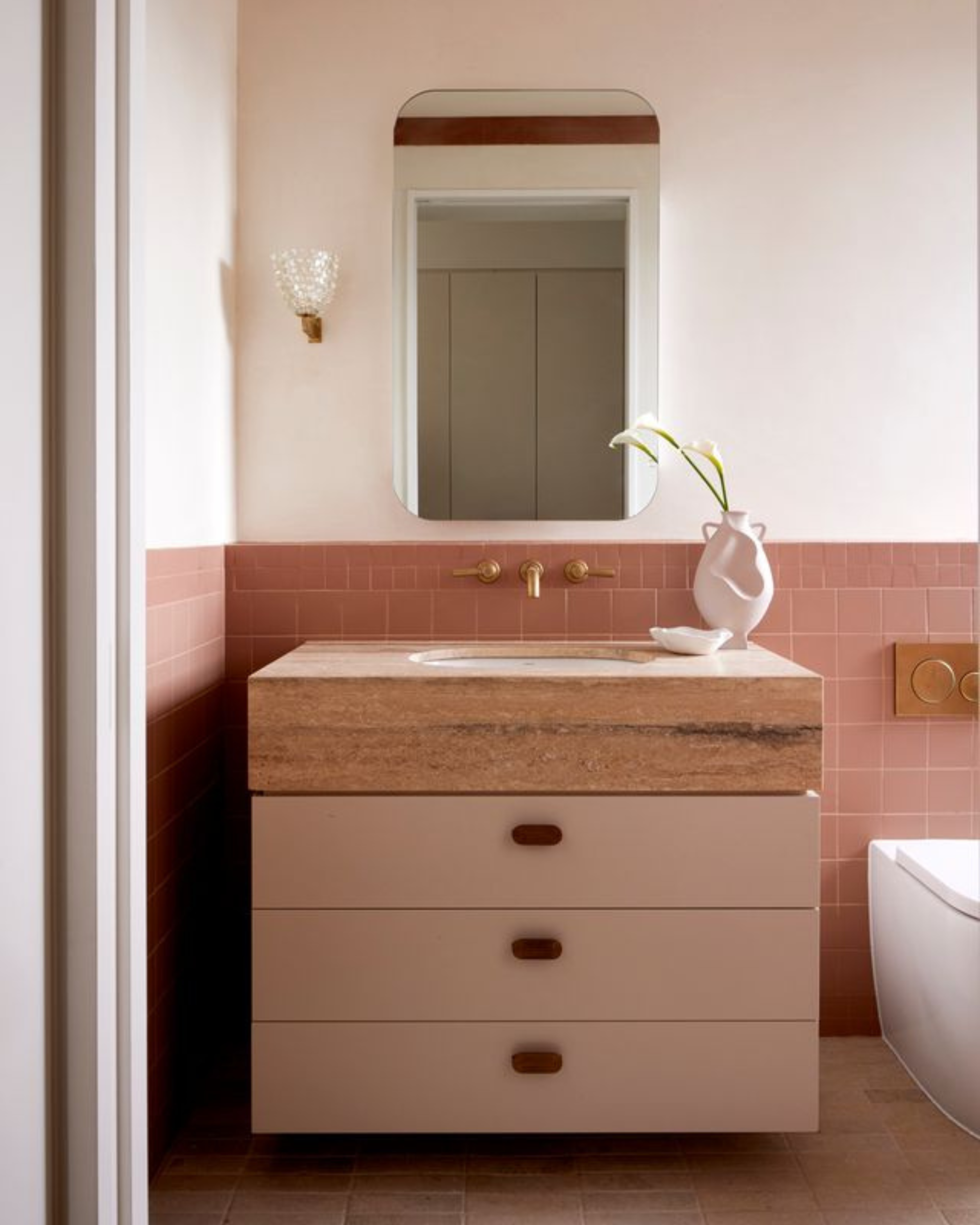 5 CREATIVE WAYS TO BRING COLOUR INTO YOUR HOME